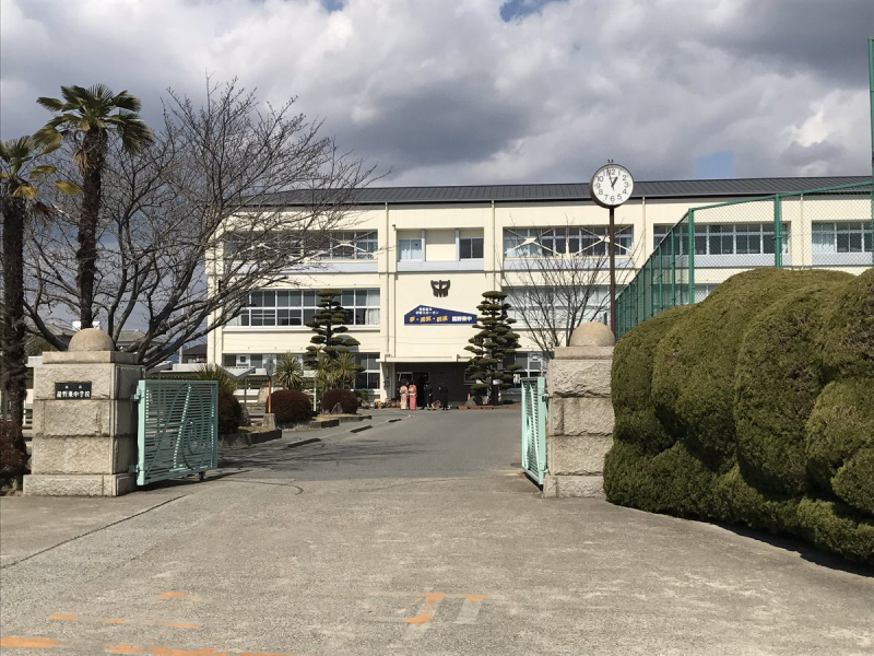 中学校　龍野東中学校（中学校）まで1910m