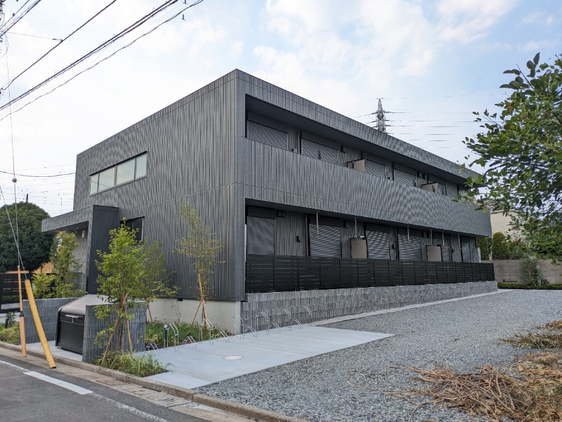 建物外観　シックなデザインのマンションタイプ