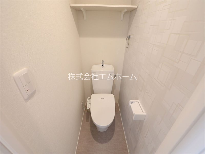 トイレ　温水洗浄暖房便座付トイレ