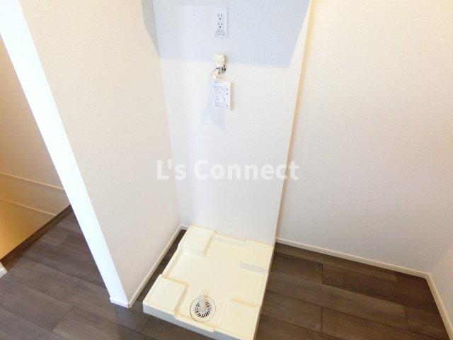 その他設備　室内洗濯機置き場には排水パン付き。