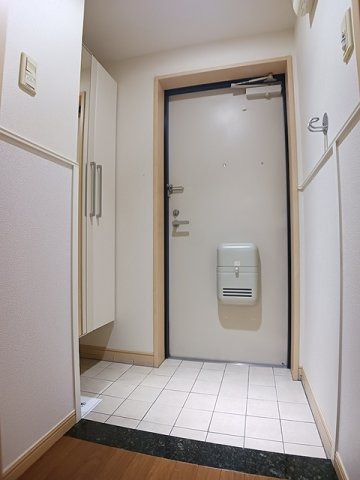 玄関　収納もある玄関です