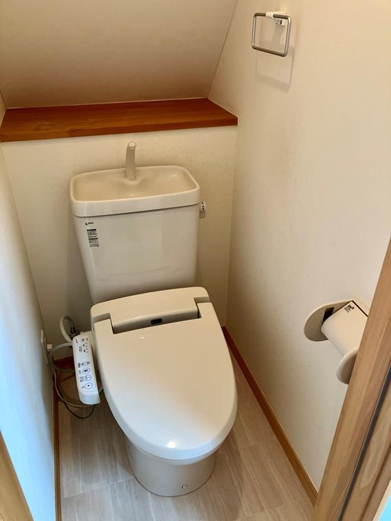 トイレ　トイレもきれいです