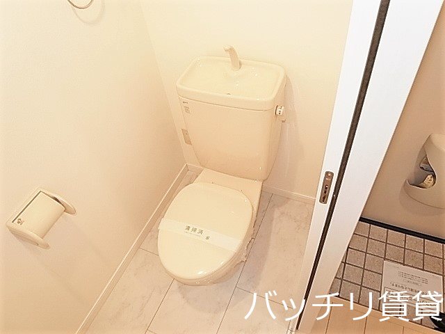 トイレ　別号室イメージの為、現状を優先致します。