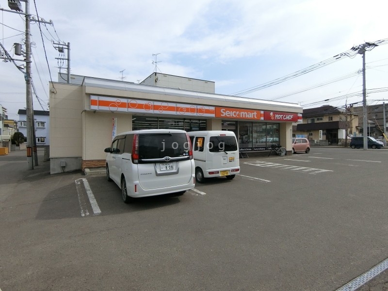 コンビニ　セイコーマート美園1条（コンビニ）まで81m