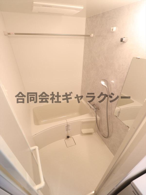 バス・シャワールーム　浴室乾燥機付きバスルーム