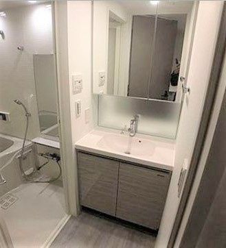 洗面設備　写真は同タイプ住居です。