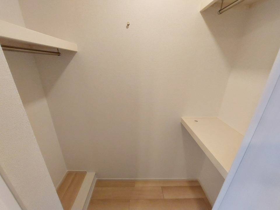 収納　ウォークインクローゼット