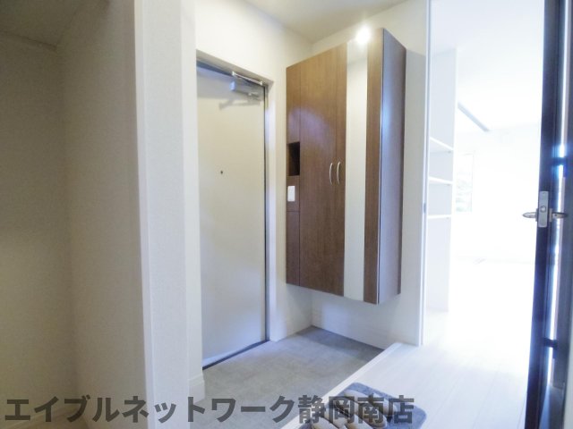 玄関　明るい玄関です