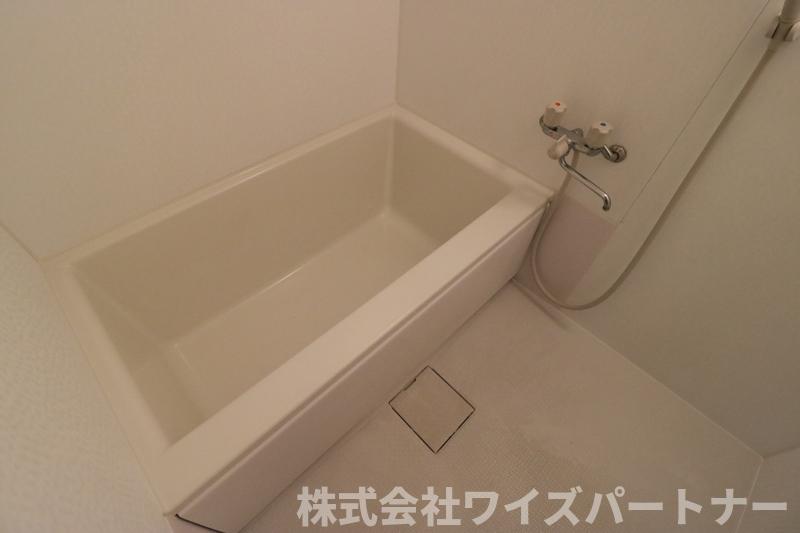 バス・シャワールーム　※別号室の為、現状優先。