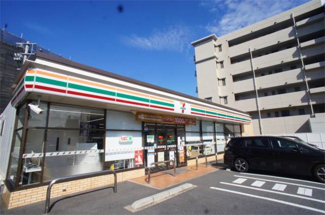 コンビニ　セブンイレブン 八幡三ケ森電停前店（コンビニ）まで537m