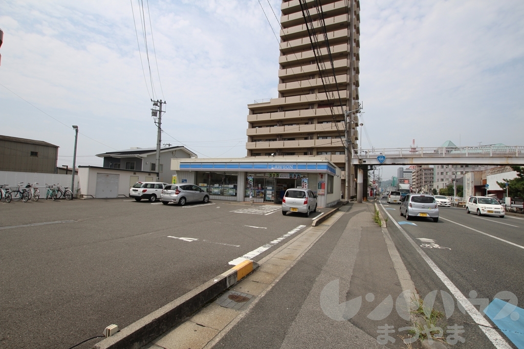 コンビニ　ローソン 松山山越一丁目店（コンビニ）まで366m
