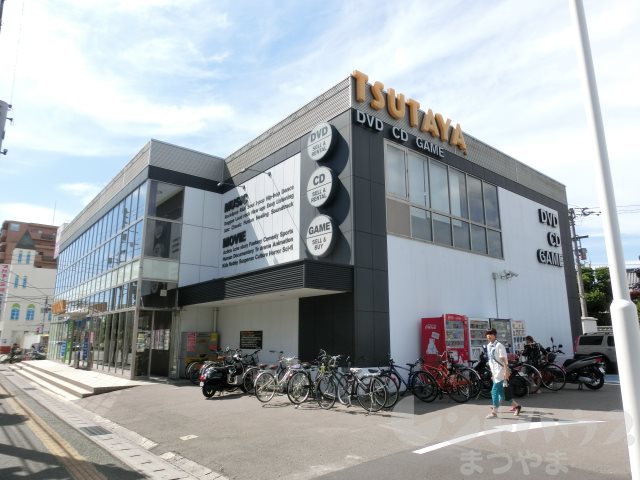 ショッピングセンター　TSUTAYA 中央店（ショッピングセンター）まで737m