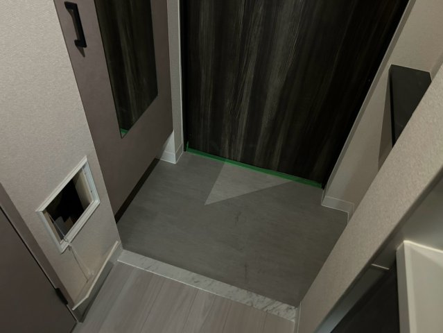 エスリードレジデンス ザ・グラン新大阪フラッツの玄関写真