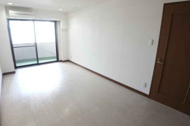 居室・リビング　※以下別部屋参考写真となります。
