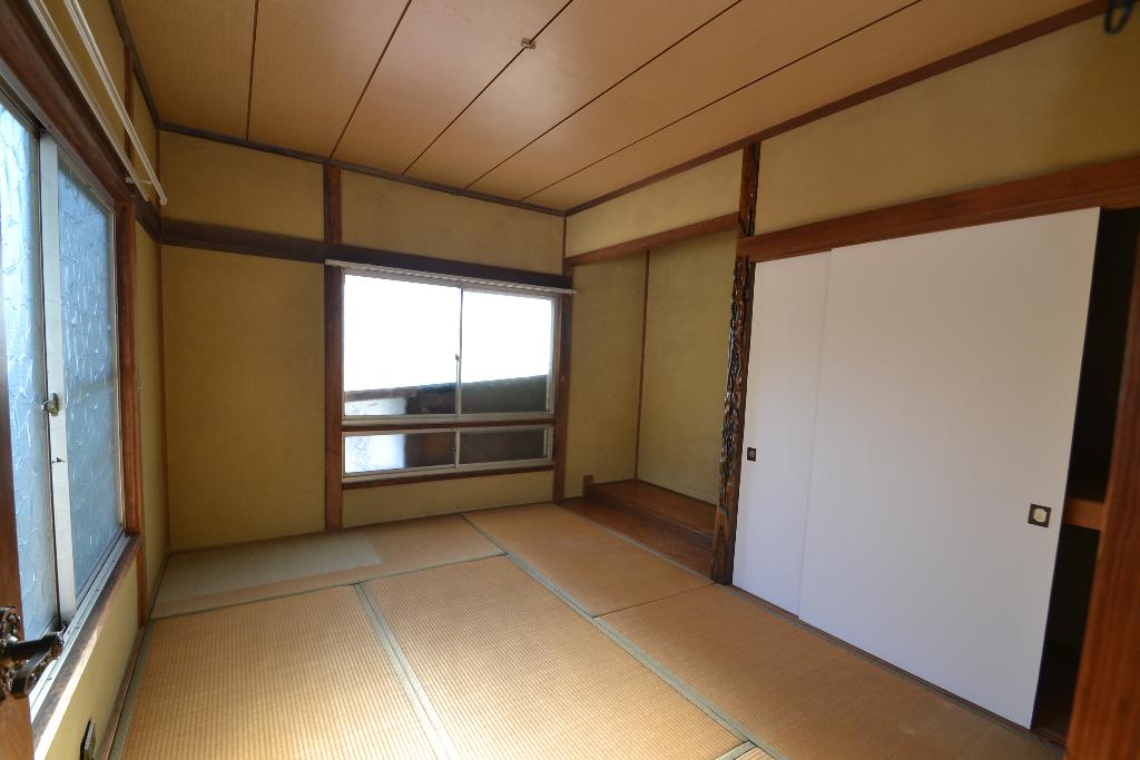 可部東6丁目戸建ての居間写真