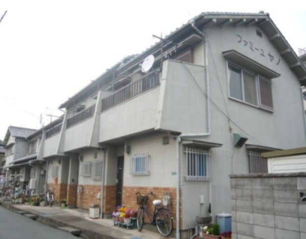 ファミーユヤノ3号棟の外観写真