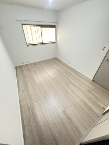 その他部屋・スペース　広々とした洋室