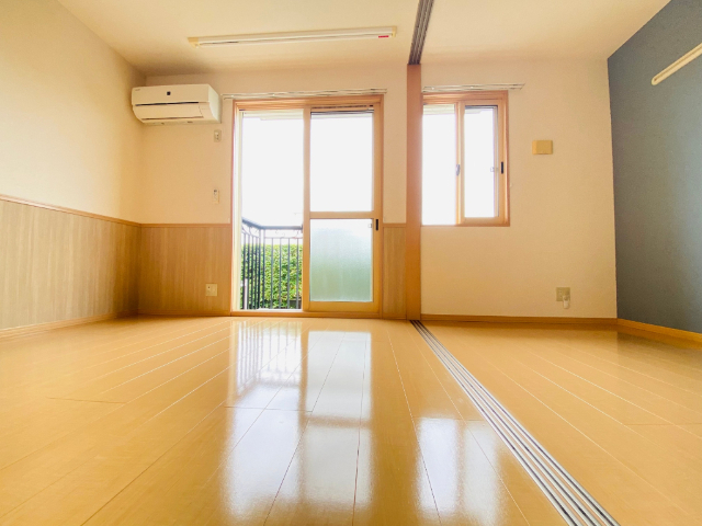 居室・リビング　Ａ棟１０１号室内装写真転載