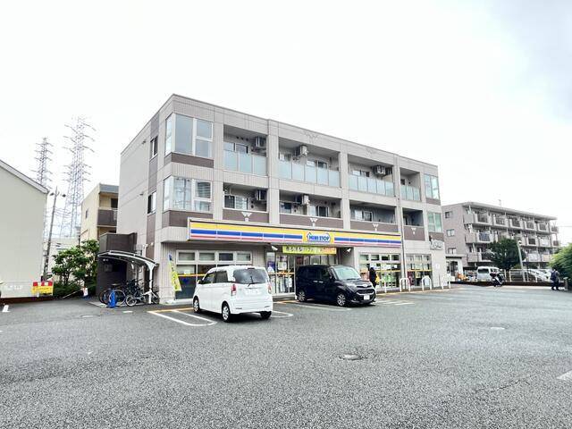 建物外観　オートロック完備