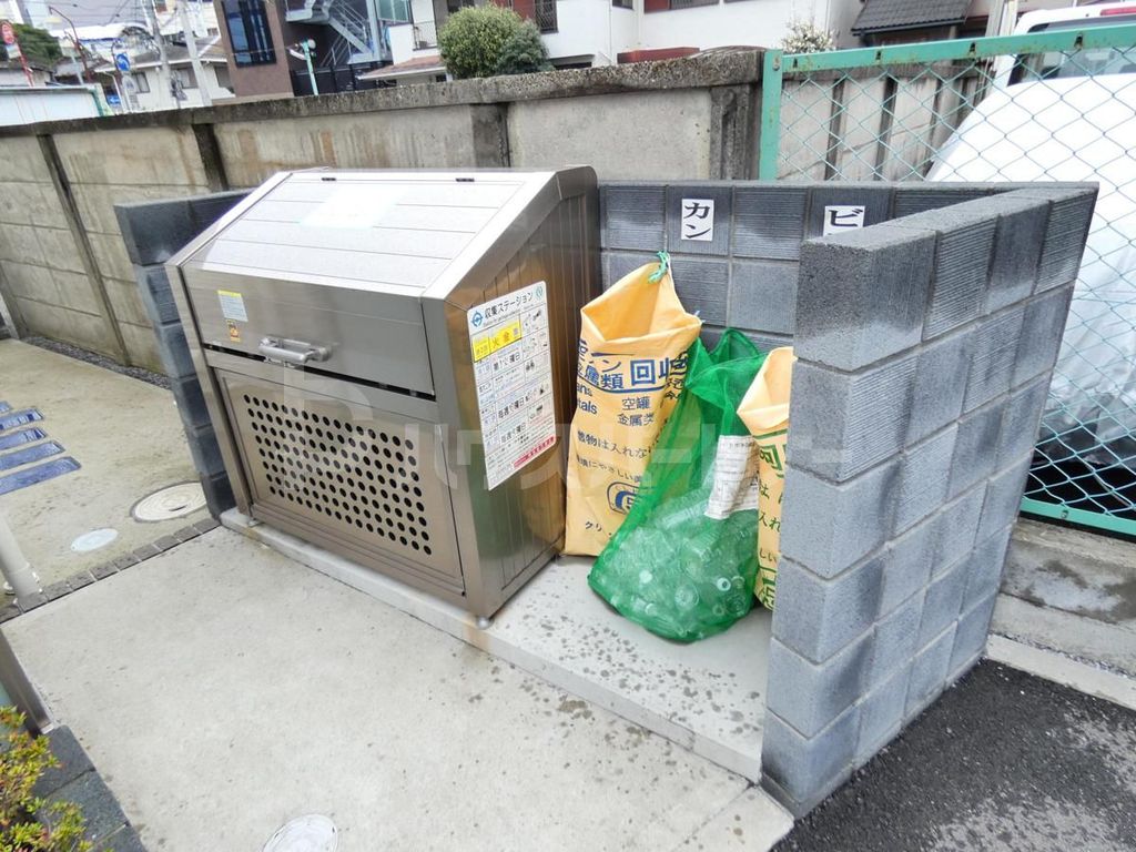 ＪＲ総武線快速 船橋駅 徒歩4分 3階建 築11年の外観写真
