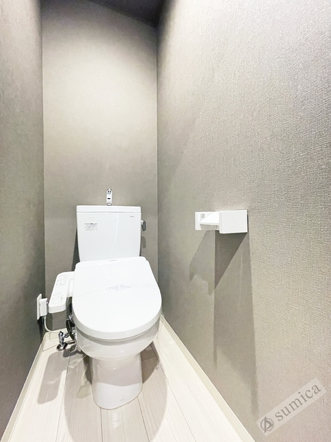 ＪＲ大阪環状線 寺田町駅 徒歩9分 8階建 築8年のトイレ写真