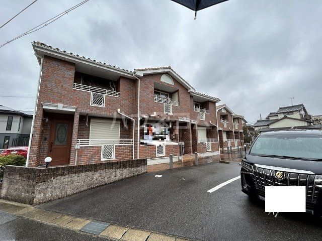 Grand Court 弐番館の外観写真