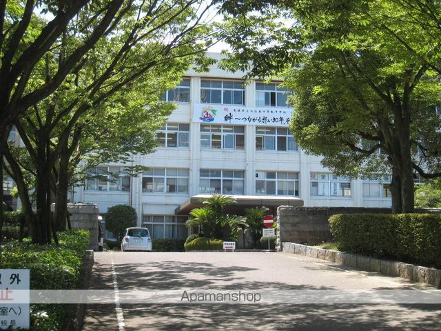 高校・高専　今治東中等教育学校（高校・高専）まで1118m