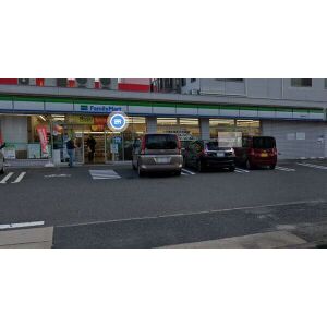 コンビニ　ファミリーマート名南白水店（コンビニ）まで371m