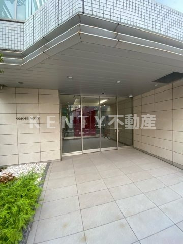 エントランス　落ち着いたエントランスです