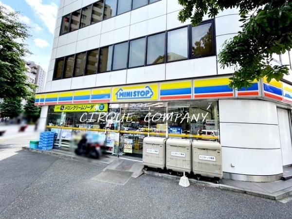 コンビニ　ミニストップ関内店（コンビニ）まで4545m