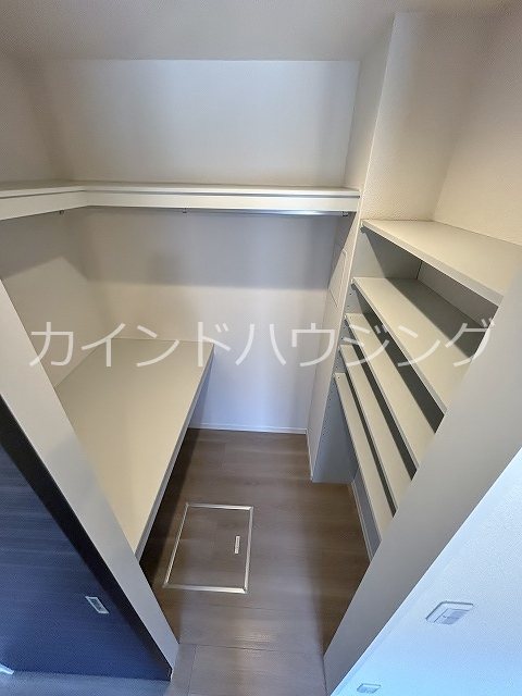 収納　ウォークインクローゼット