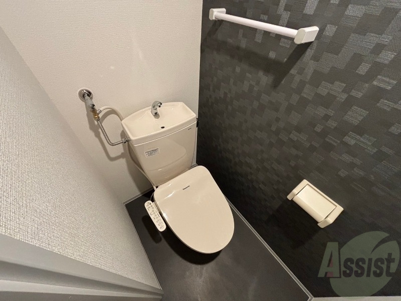 トイレ　こちらはトイレです。清潔感があり、安心して使用できます。