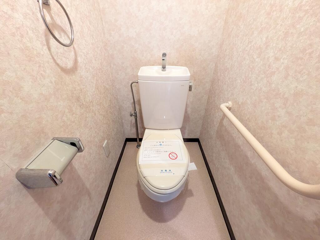 東急田園都市線 長津田駅 徒歩8分 3階建 築28年のトイレ写真