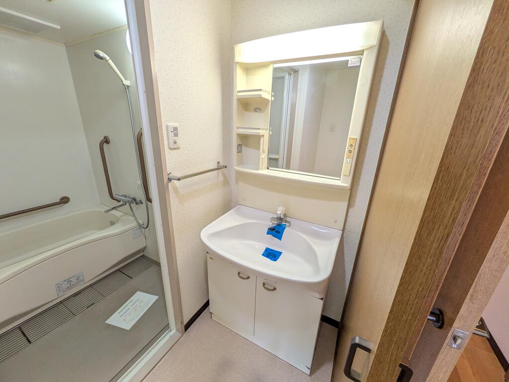 東急田園都市線 長津田駅 徒歩8分 3階建 築28年の内装写真