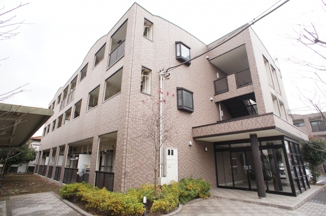 建物外観　★3階建てマンション