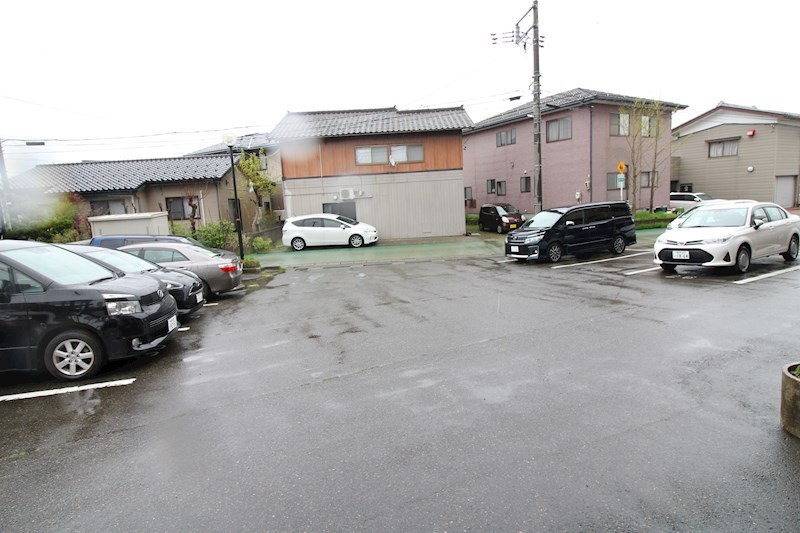 駐車場　駐車場1台込です！