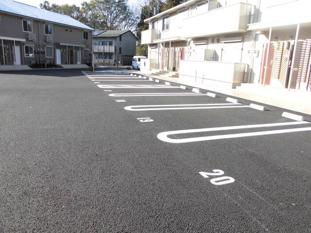 駐車場　駐車場