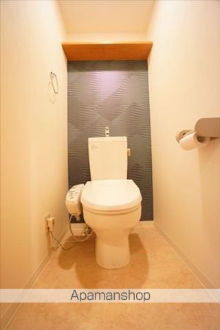 地下鉄桜通線 久屋大通駅 徒歩3分 12階建 築25年のトイレ写真