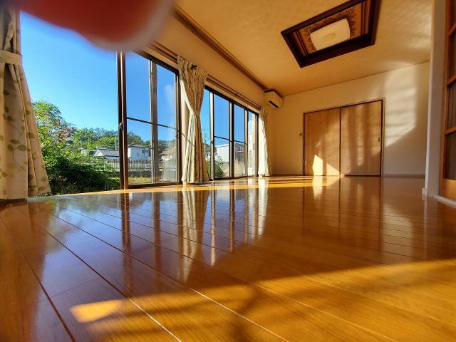 藤岡市藤岡 一戸建貸家の居間写真