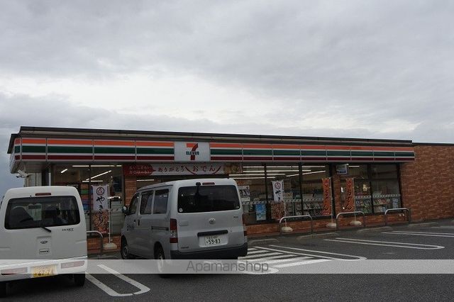 コンビニ　セブンイレブン（コンビニ）まで2600m