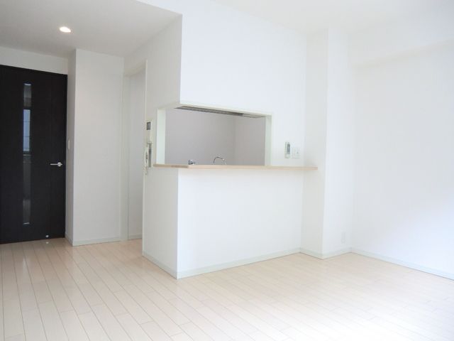 居室・リビング　※別部屋の参考写真です。