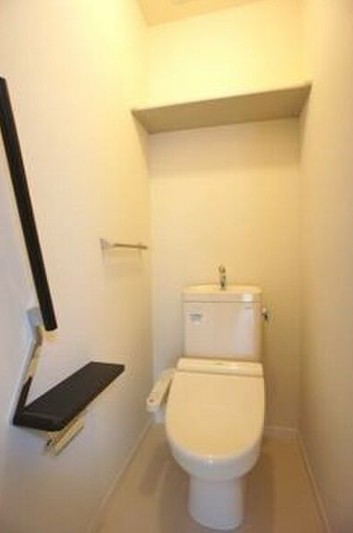 スクエアメゾン覚王山のトイレ写真