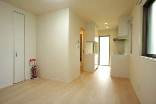 スクエアメゾン覚王山の居間写真