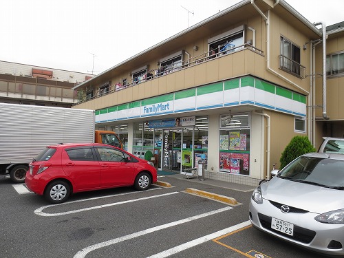 コンビニ　ファミリーマート 早宮四丁目店（コンビニ）まで184m
