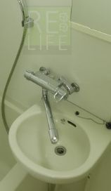 洗面設備　別部屋の画像になります。