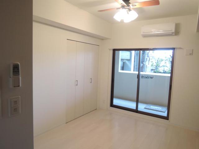 Luxe田辺の居間写真