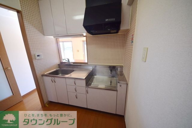 ＪＲ総武線 新小岩駅 徒歩17分 6階建 築27年のキッチン写真