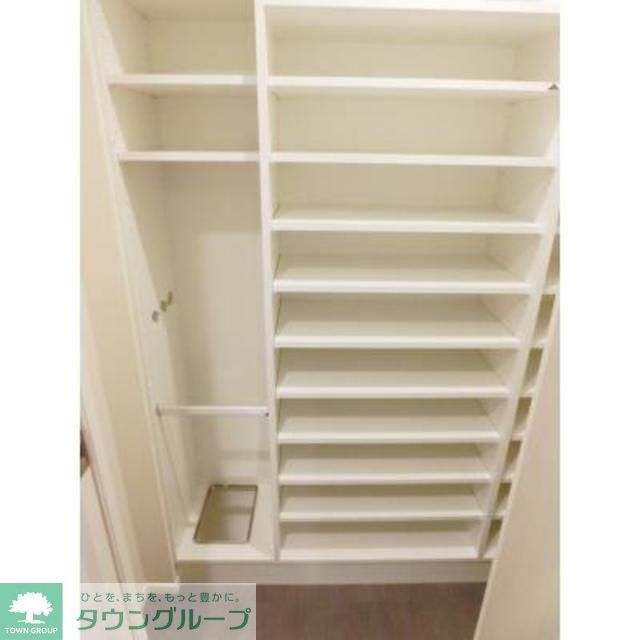 玄関　※写真は同タイプ住戸です。