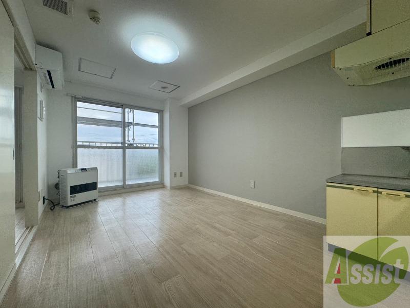 居室・リビング　広くてキレイなお部屋が広がっていて、充実した生活が送れそう。