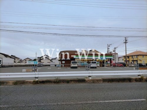 コンビニ　ファミリーマート　豊橋東三ノ輪店（コンビニ）まで498m